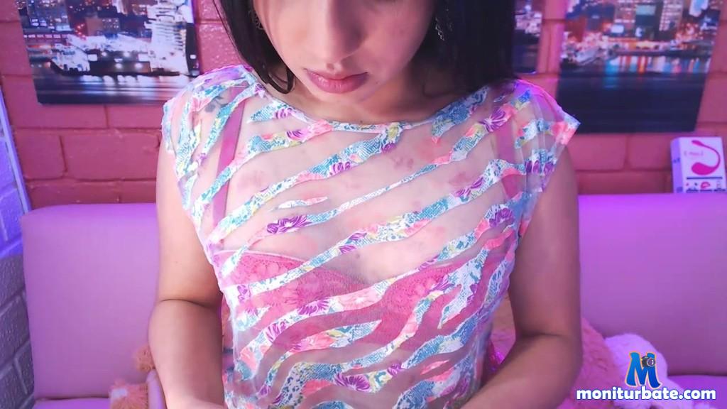 luuciianaa camsoda livecam performer profile