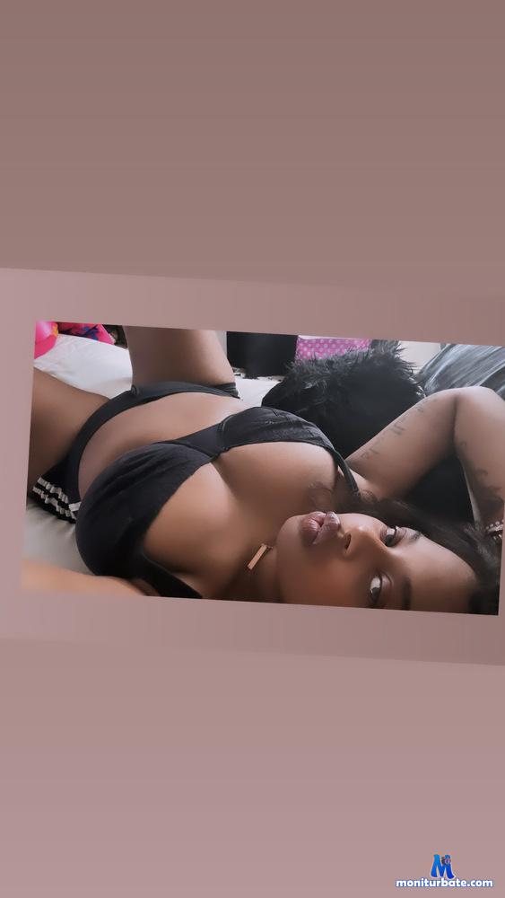 yourfavaries camsoda livecam performer profile