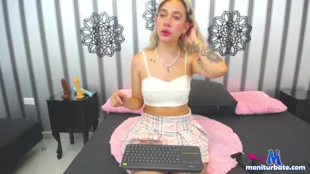sophiaandtony Camsoda performer latina feet toys shaved-pussy lovense blowjob dildo squirting