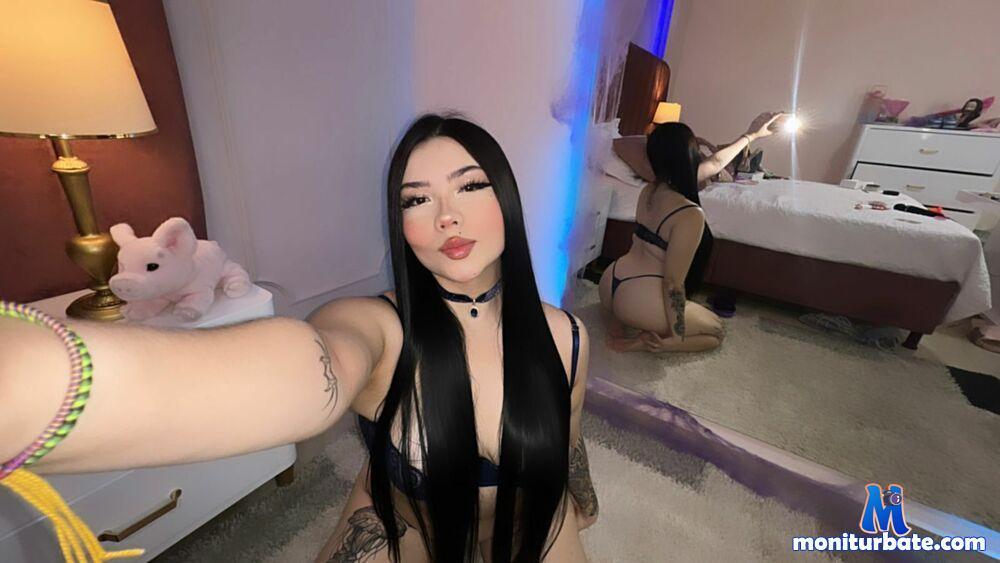 emily-long Camsoda performer 
