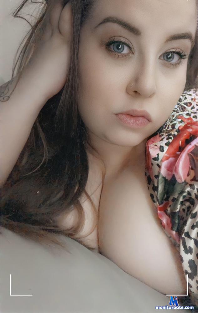 rainatokes camsoda livecam performer profile