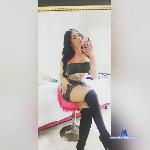 queen111-rousell Camsoda livecam show performer room profile