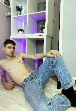 dereklov Camsoda livecam show performer room profile