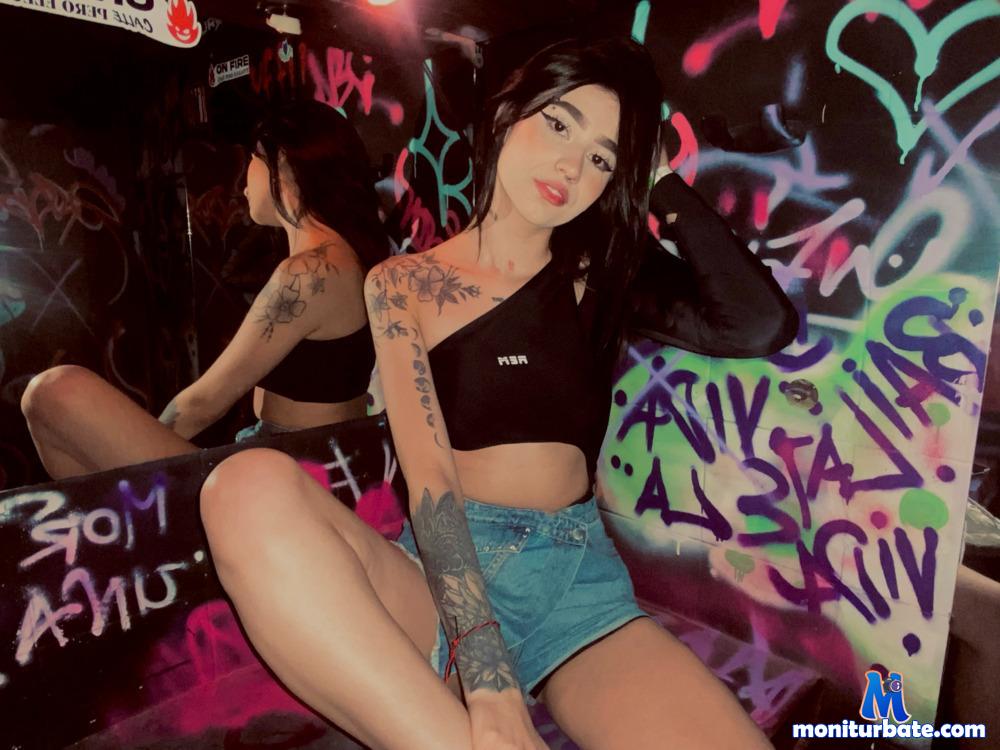ginevraparisi camsoda livecam performer profile