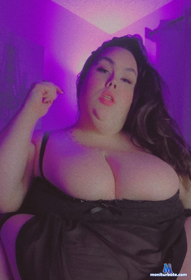 misshurricane camsoda livecam performer profile