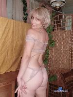 sassy24-7 Camsoda livecam show performer room profile