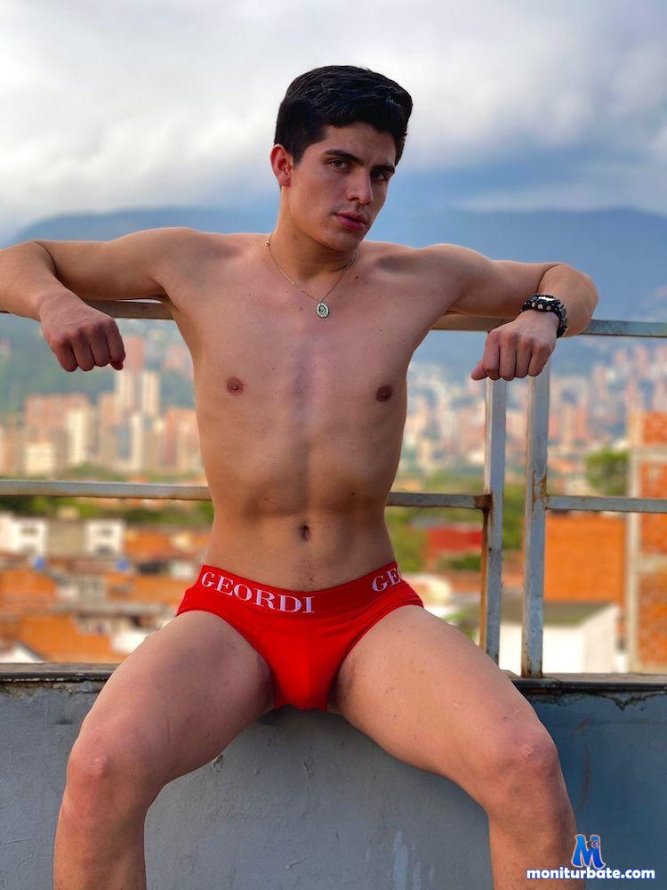elvisadams camsoda livecam performer profile
