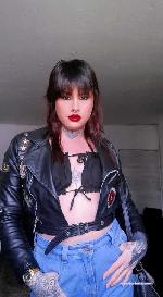 nahomy-summers Camsoda livecam show performer room profile