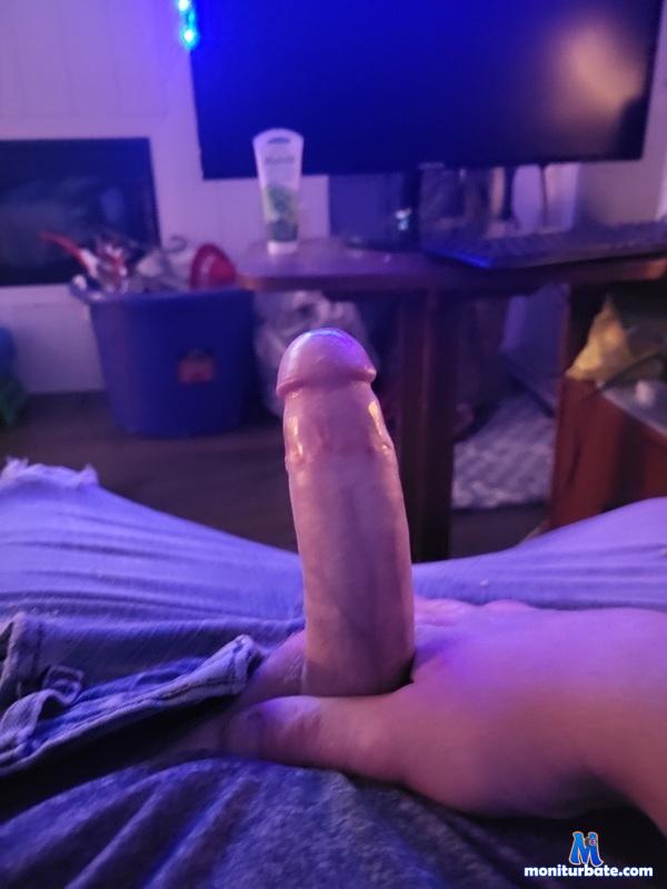 smallredcuckold camsoda livecam performer profile