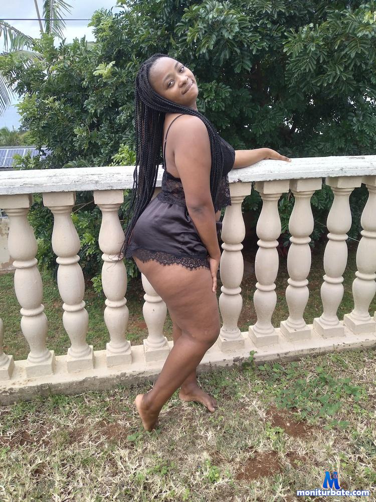 juicyhips camsoda livecam performer profile