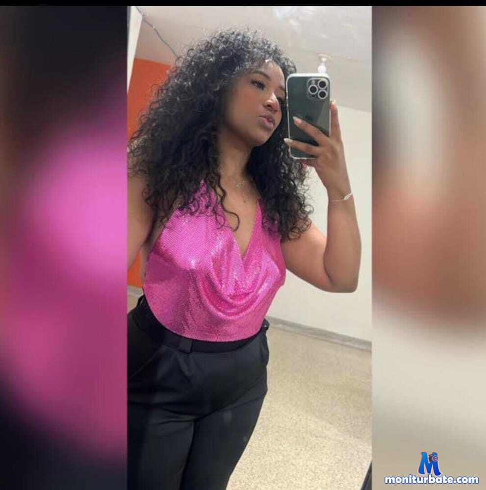 soffia-parker2 camsoda livecam performer profile