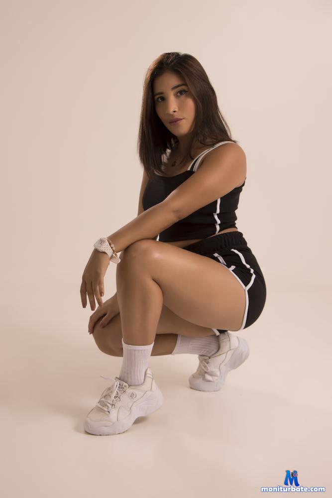 ori-alvarez camsoda livecam performer profile