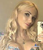 toribunnyyy Camsoda livecam show performer room profile