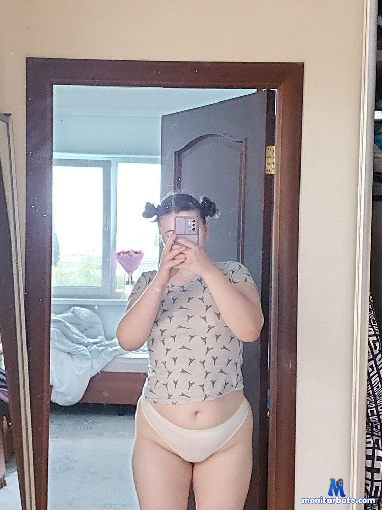 selinestar camsoda livecam performer profile
