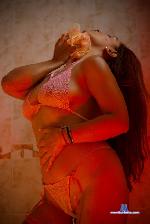ashly-roberts Camsoda livecam show performer room profile