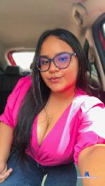 emilyjohnsom Camsoda livecam show performer room profile