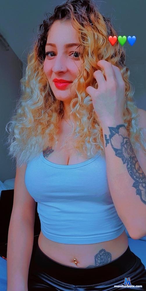 muylinda camsoda livecam performer profile
