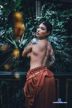 maaryuu Camsoda livecam show performer room profile