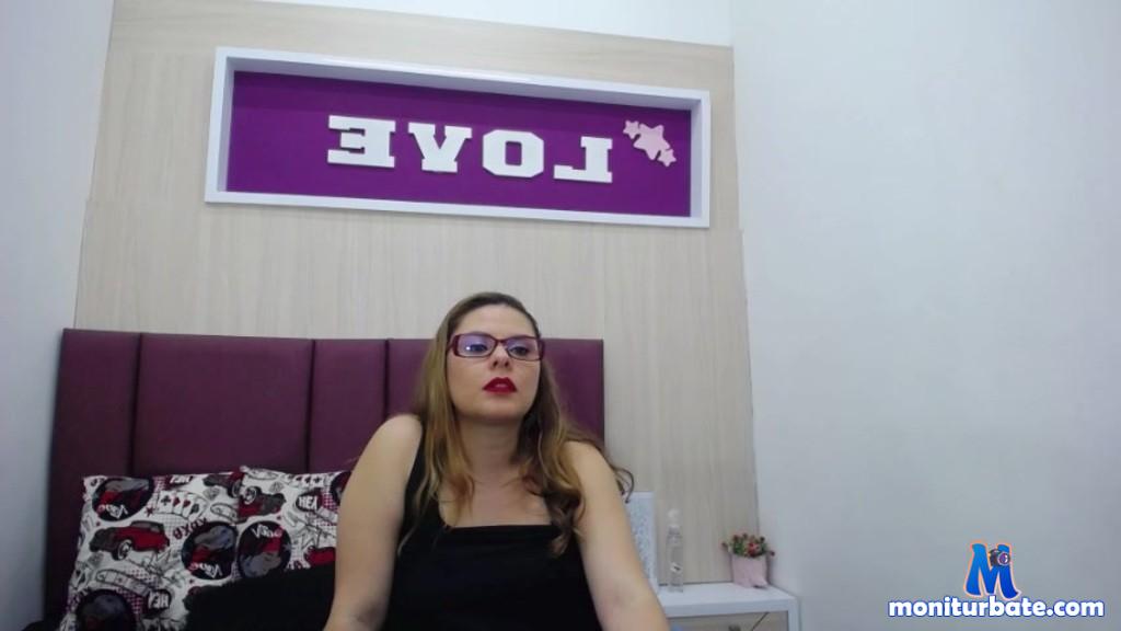 paloma-wells camsoda livecam performer profile