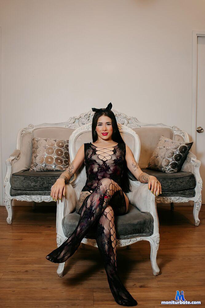 rebecca-joness camsoda livecam performer profile