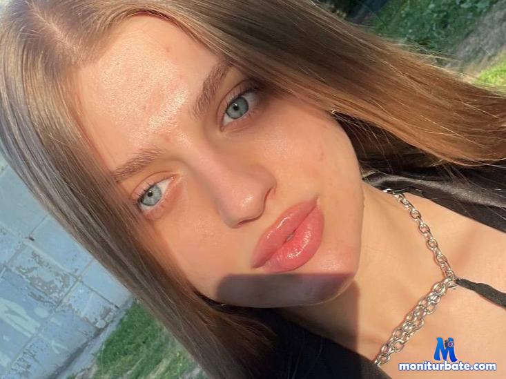 lyelove camsoda livecam performer profile