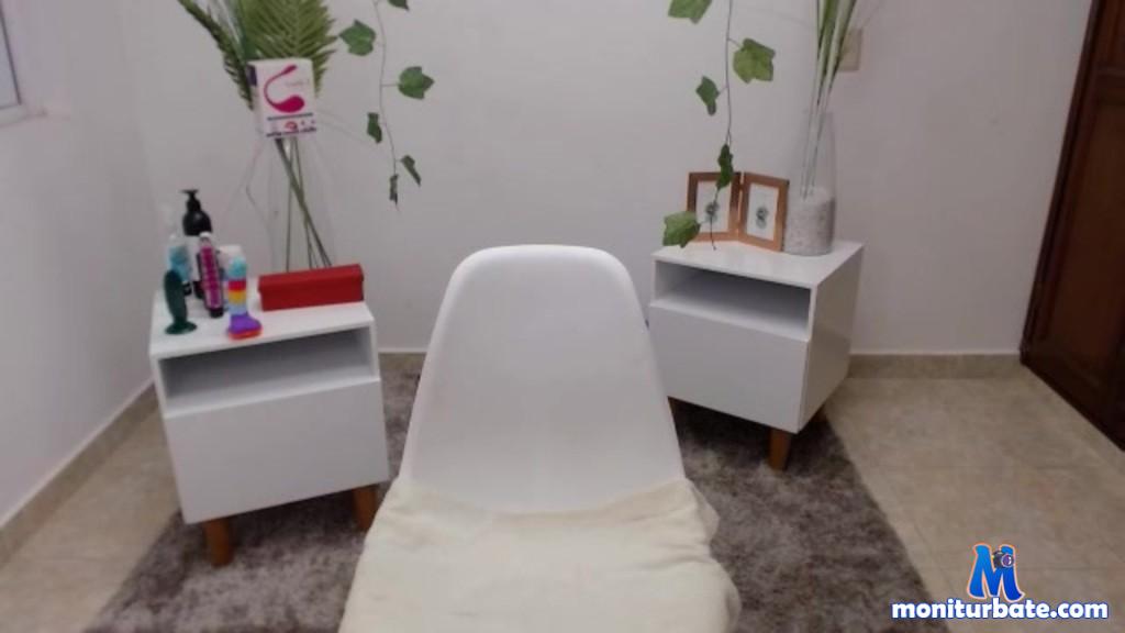 zoelatinn camsoda livecam performer profile