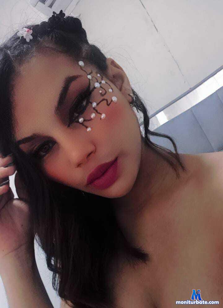 camilahotgirl camsoda livecam performer profile