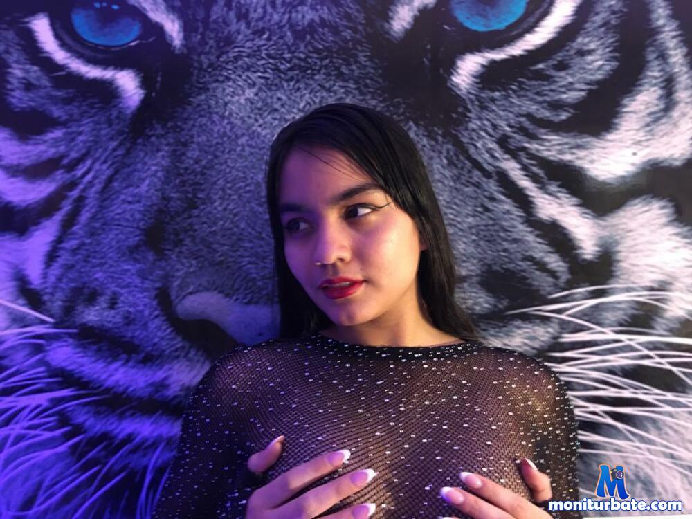 ariel-zoe camsoda livecam performer profile