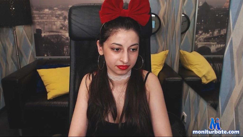 faletasweet Camsoda performer brunette feet fetish teen nature