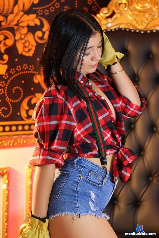 alissoncolliinss camsoda livecam performer profile