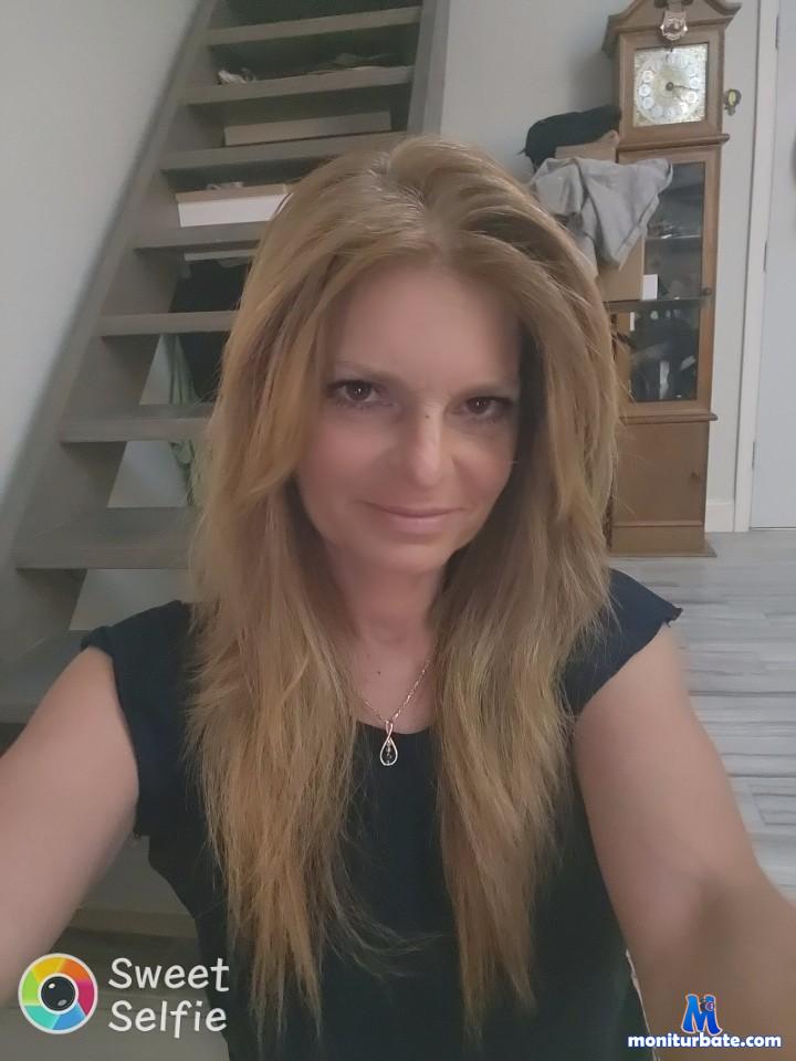 joyfully69 Camsoda performer 