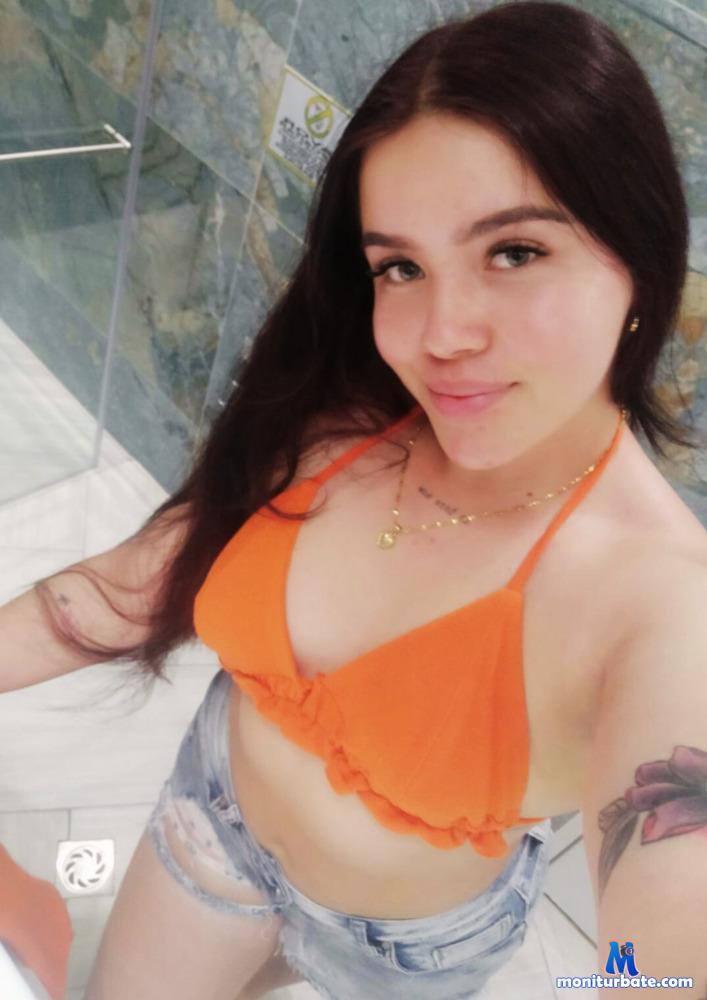 mikaelastun69 camsoda livecam performer profile