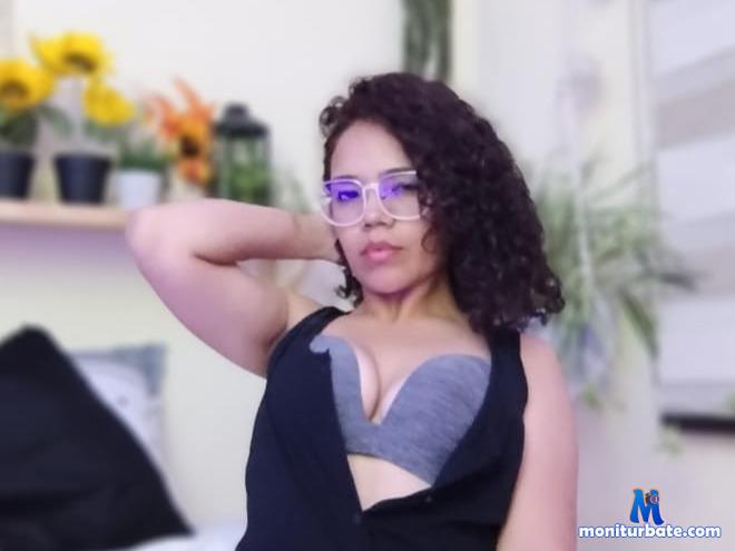 alejandracruzdiaz camsoda livecam performer profile