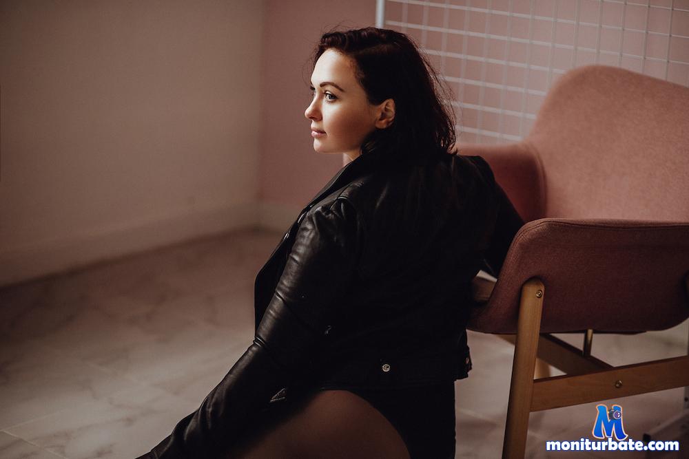 ruthmathews camsoda livecam performer profile