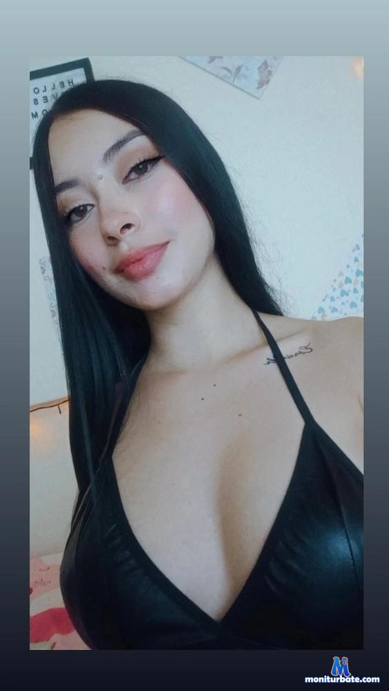lia-nicolle Camsoda performer 