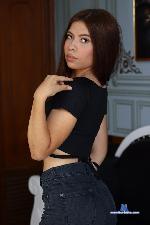ashly-loret Camsoda livecam show performer room profile