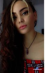 emmily-brontez Camsoda livecam show performer room profile