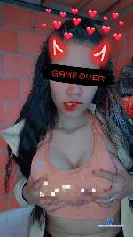 sunnyassboobs Camsoda livecam show performer room profile