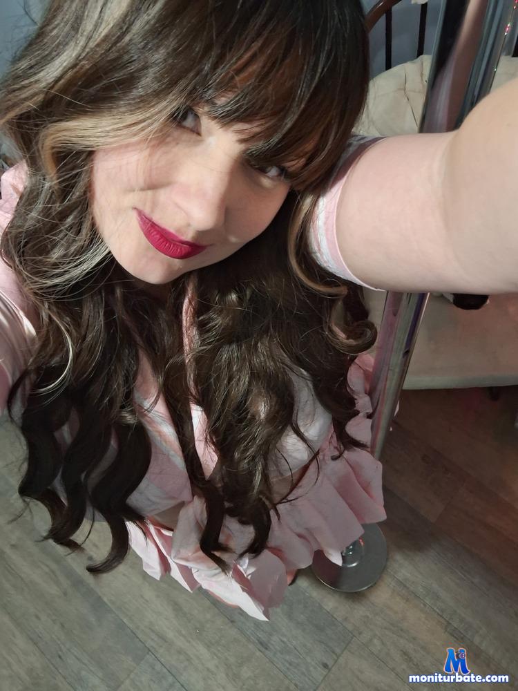 ew300299 camsoda livecam performer profile