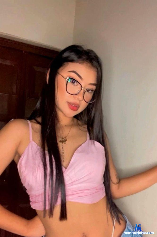 isahansen camsoda livecam performer profile