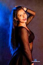 penelope-bm Camsoda livecam show performer room profile