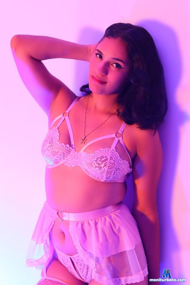 mily-rouse camsoda livecam performer profile