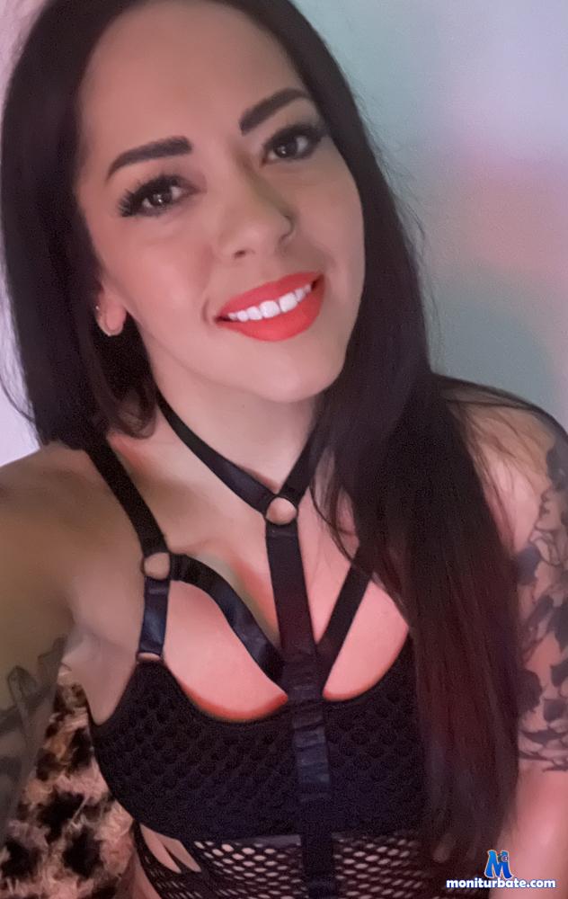 mila-glo camsoda livecam performer profile