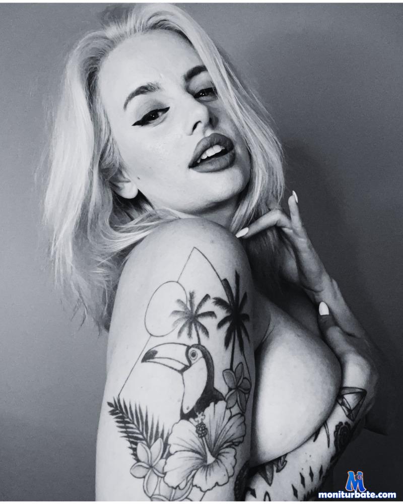 novaray camsoda livecam performer profile