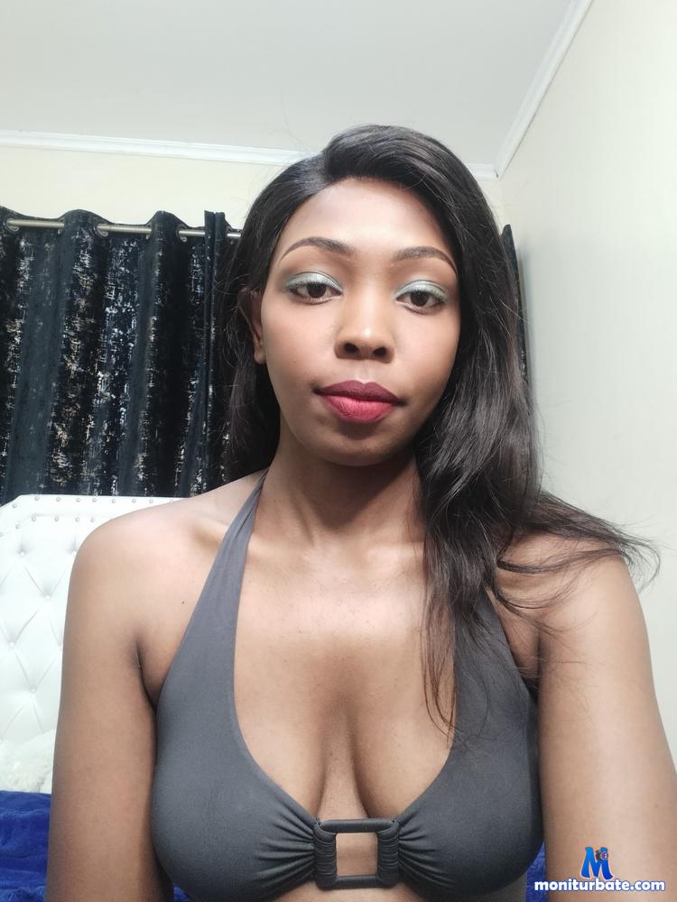 sexielola camsoda livecam performer profile