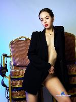emelyexx Camsoda livecam show performer room profile