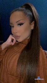 caramellaxxx Camsoda livecam show performer room profile