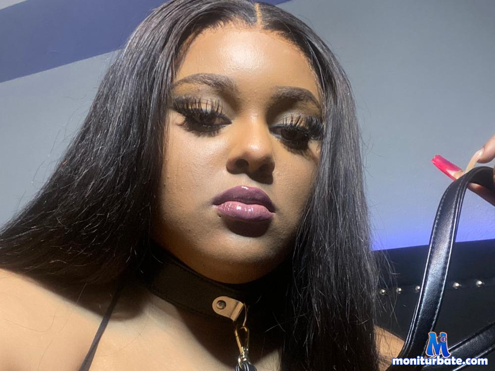 missbossi63 Camsoda performer 