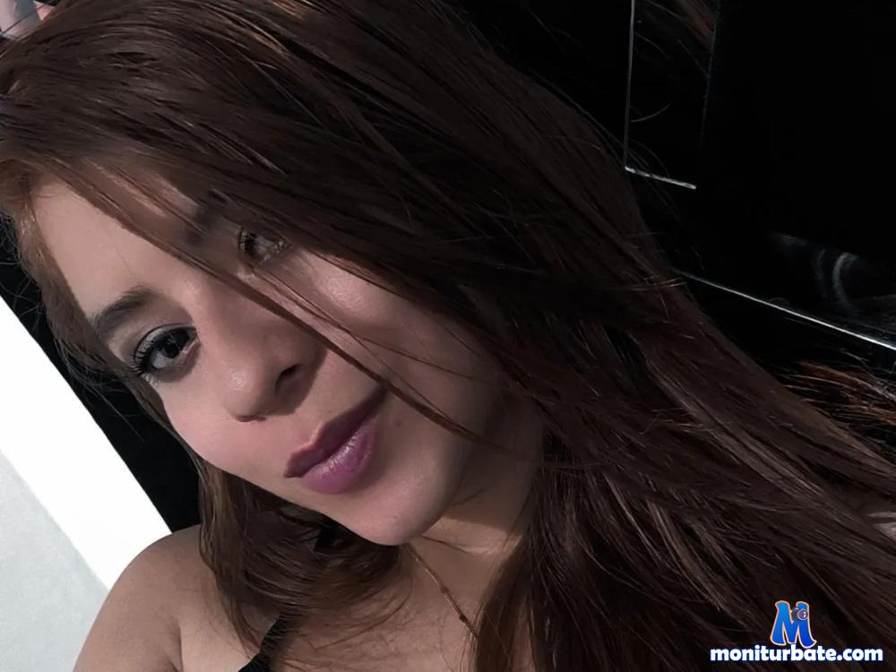 reyesantonella camsoda livecam performer profile