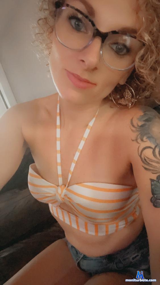 blueyes93 camsoda livecam performer profile